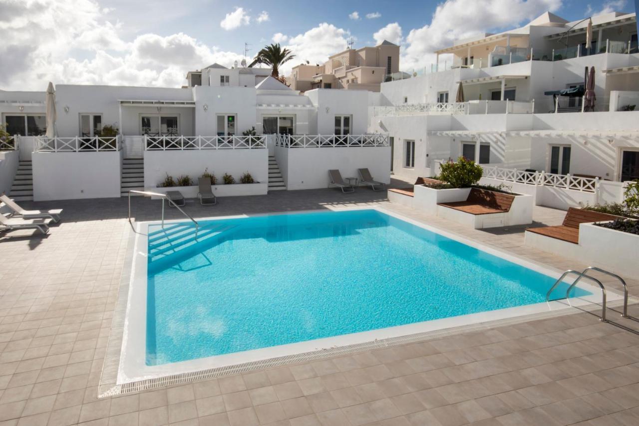 פלאיה הונדה Flower Beach Suite Pool מראה חיצוני תמונה
