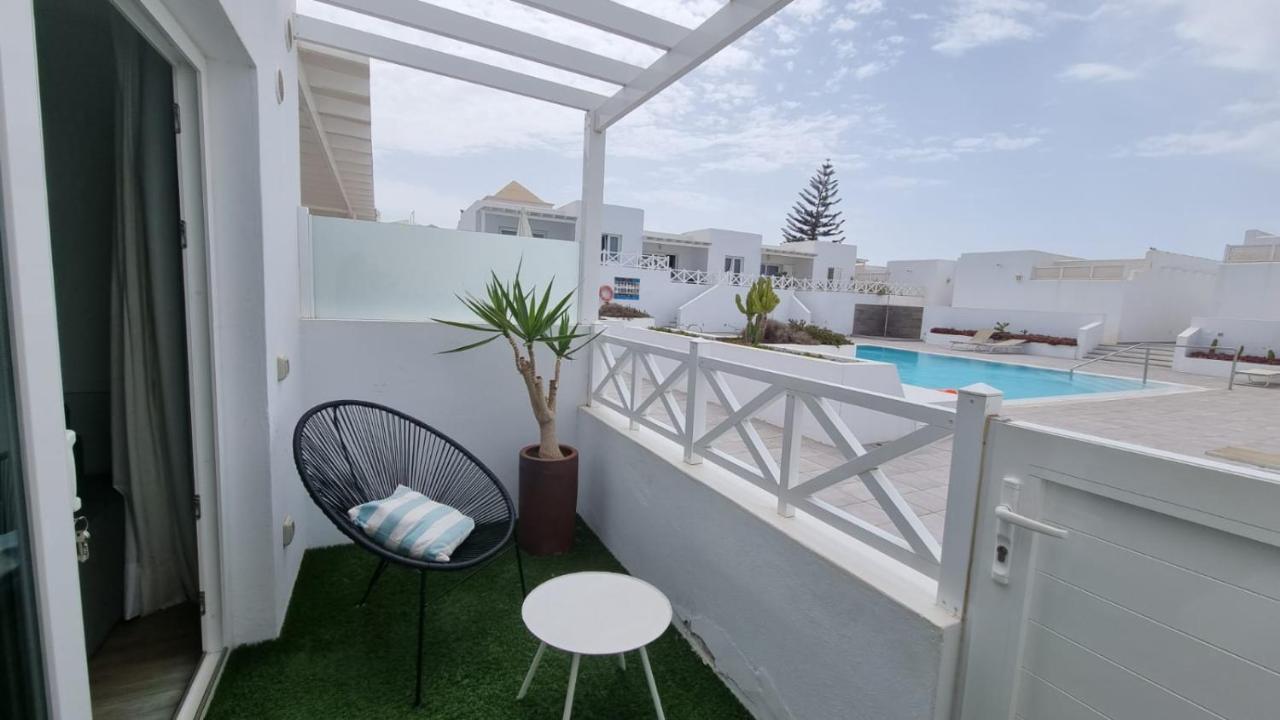 פלאיה הונדה Flower Beach Suite Pool מראה חיצוני תמונה